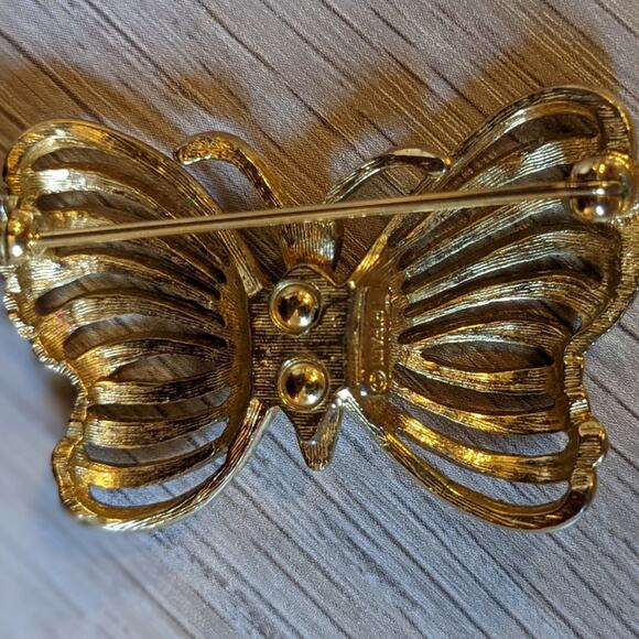 Vintage Trifari butterfly brooch pin - Picture 3 of 6